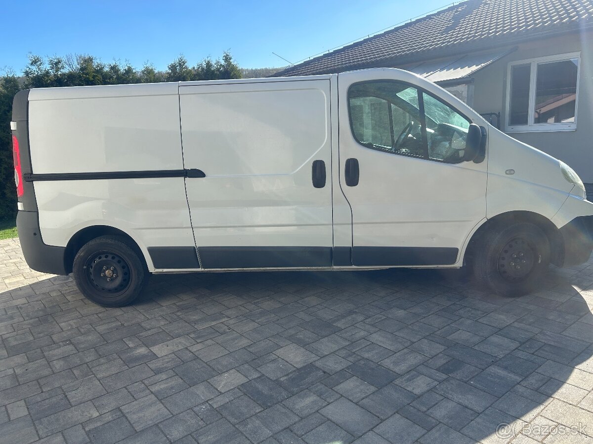 Renault Trafic 2.0dci - 4