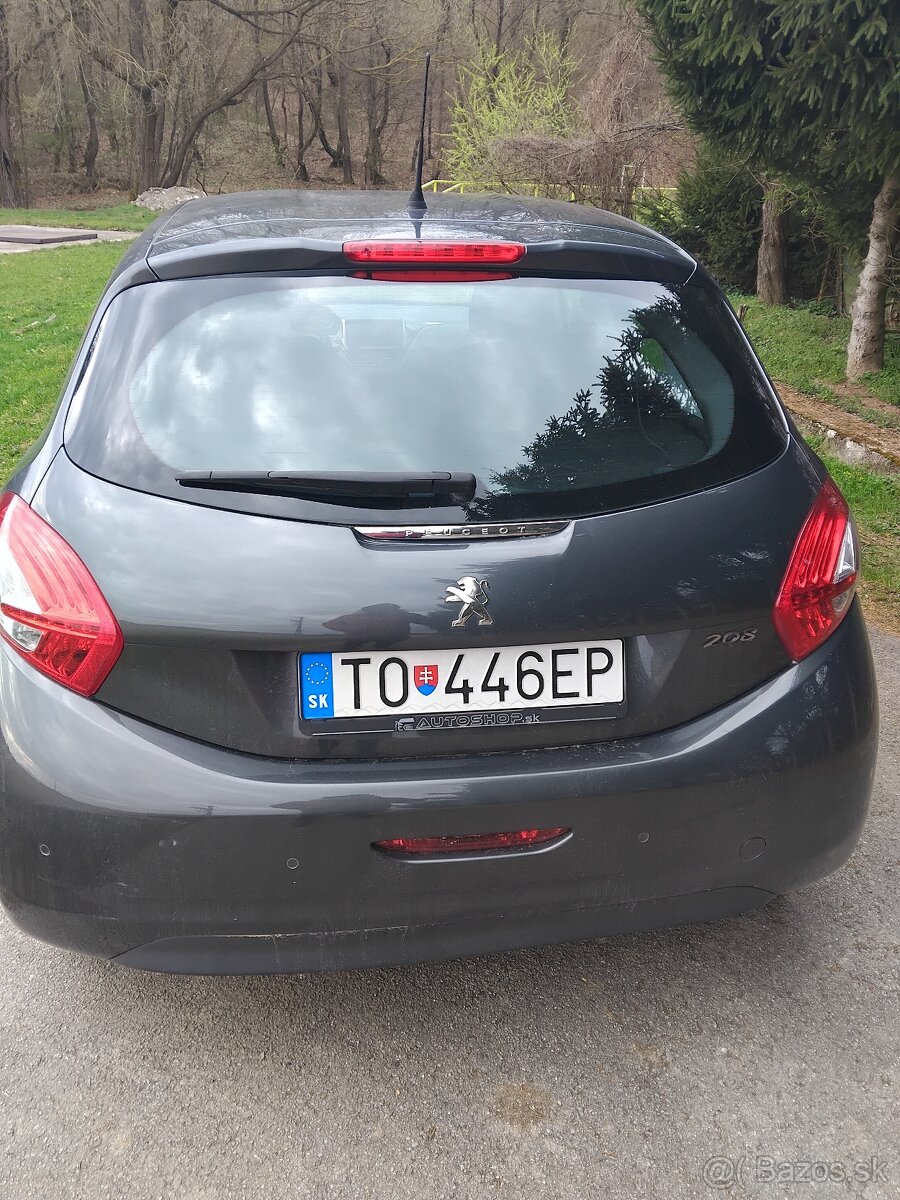 Peugeot 208 - 4