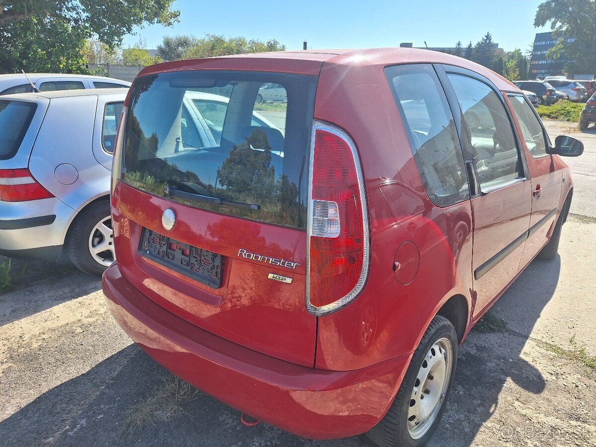 ŠKODA ROOMSTER 1,2 BENZÍN KLÍMA - 4