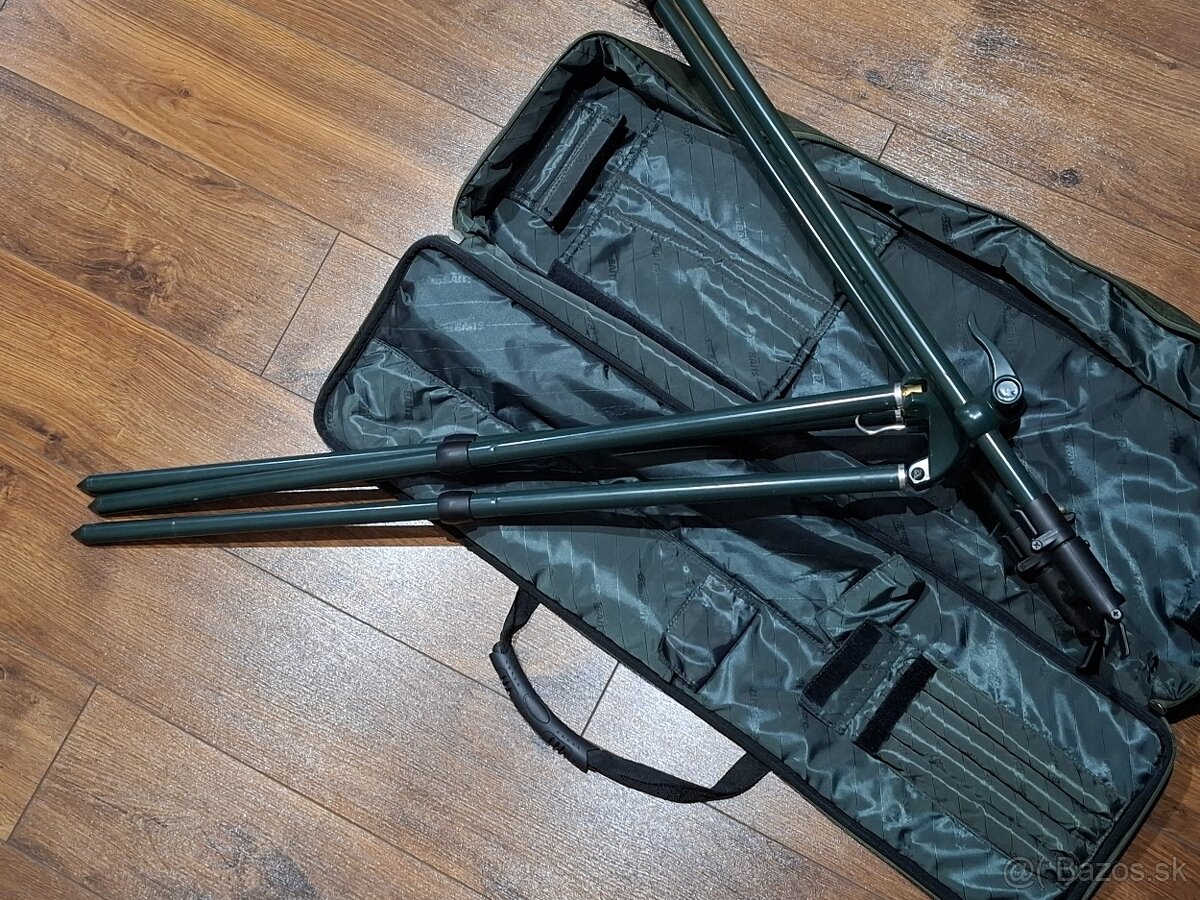 Predam stojan na udice - 4