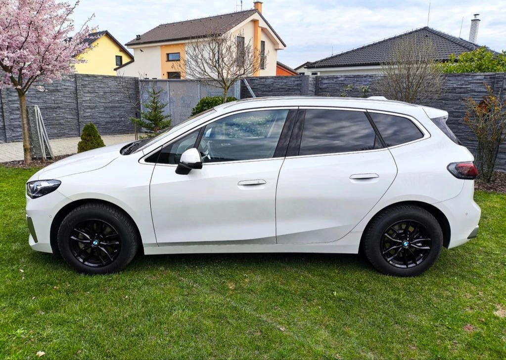 BMW Řada 2, 218d - 4