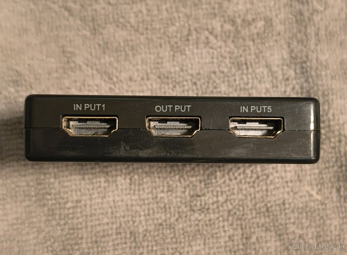 Predám 5 vstupový HDMI switch - prepínač. - 4