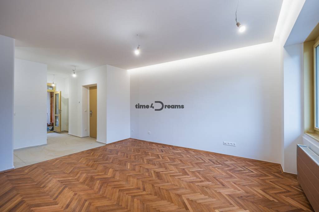 NA PREDAJ posledný štýlový byt v centre Nitry - 4