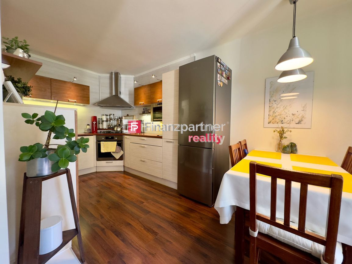 Na predaj priestranný 4-izbový byt Boriny - 4