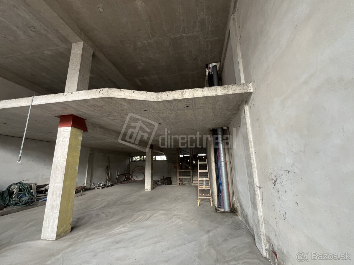 Stavba pred dokončením v centre mesta Lučenec - 4