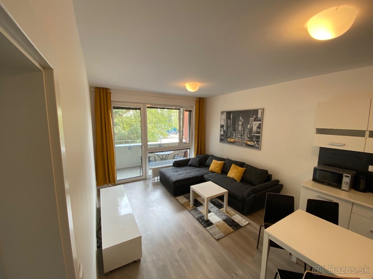 2 izbový byt s podzemným parkovacím sťatím v Ružinove - 4