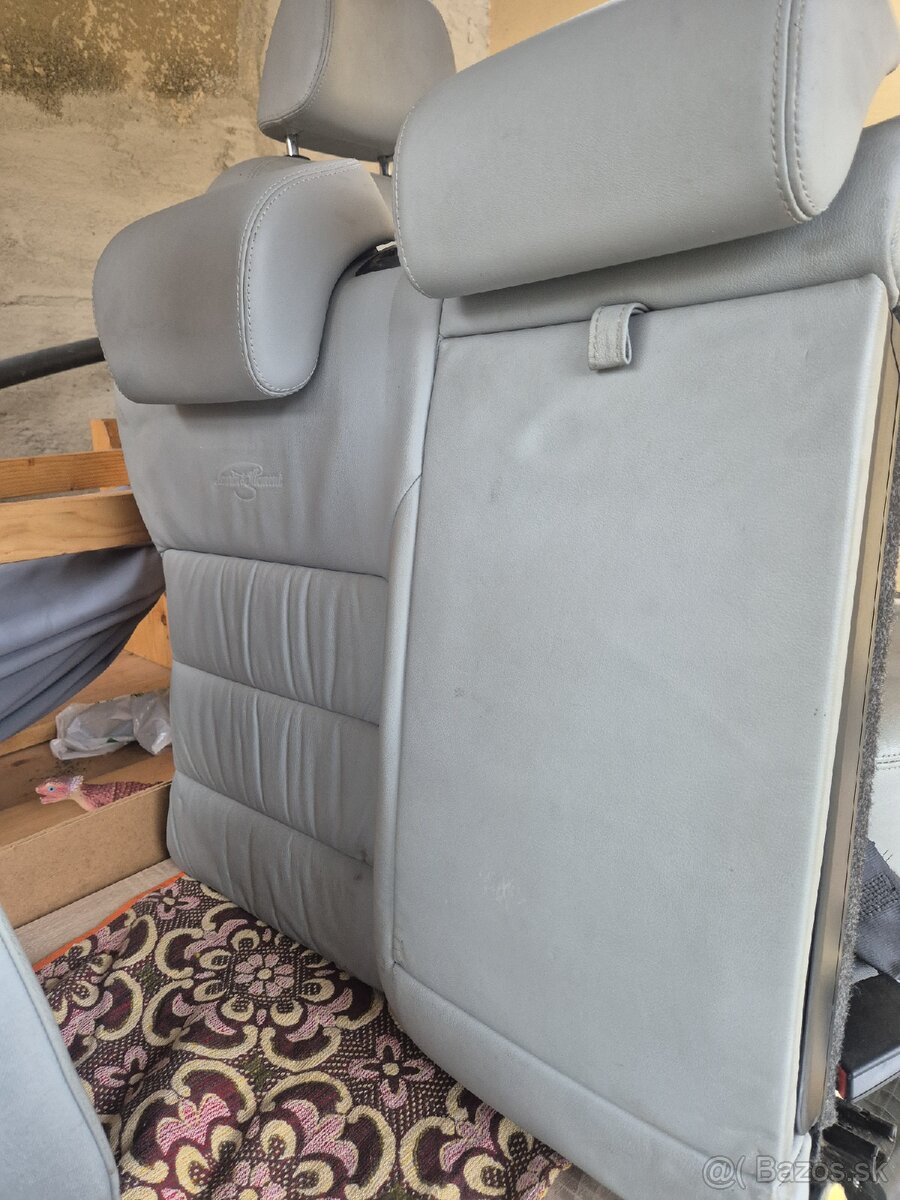 Predám sedačky škoda octávia 2 - 4
