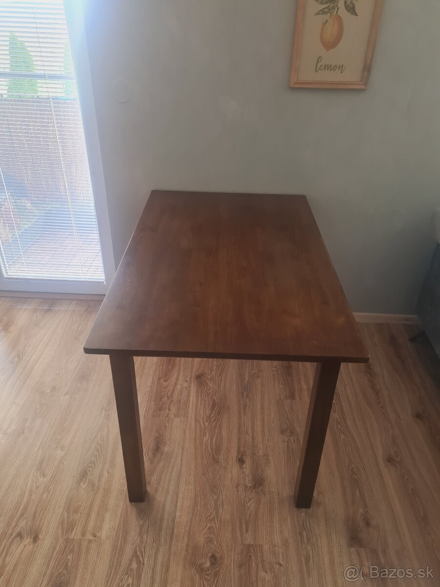 Jedálenský stôl - 4