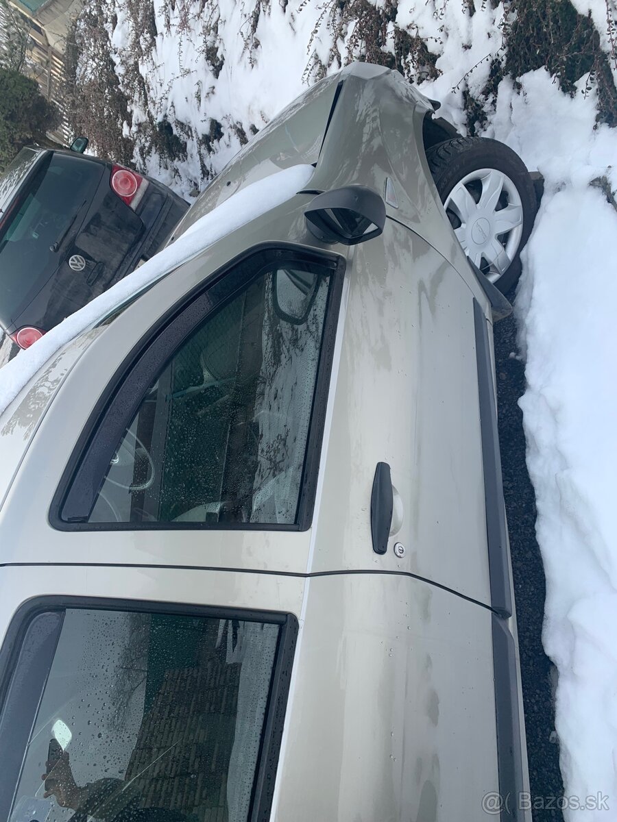 Dacia Sandero 1.4 mpi 2009 - 4