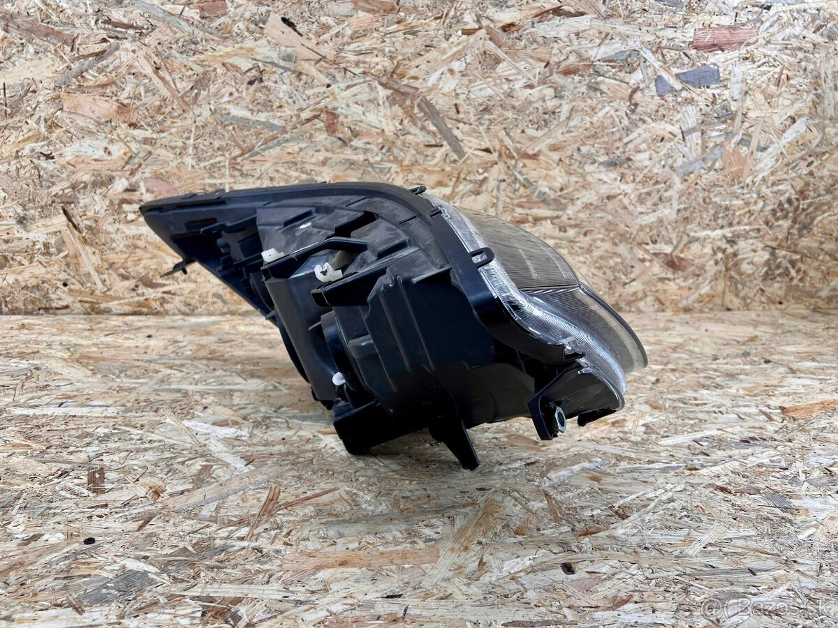 Predné ľavé svetlo na Iveco Daily - 4