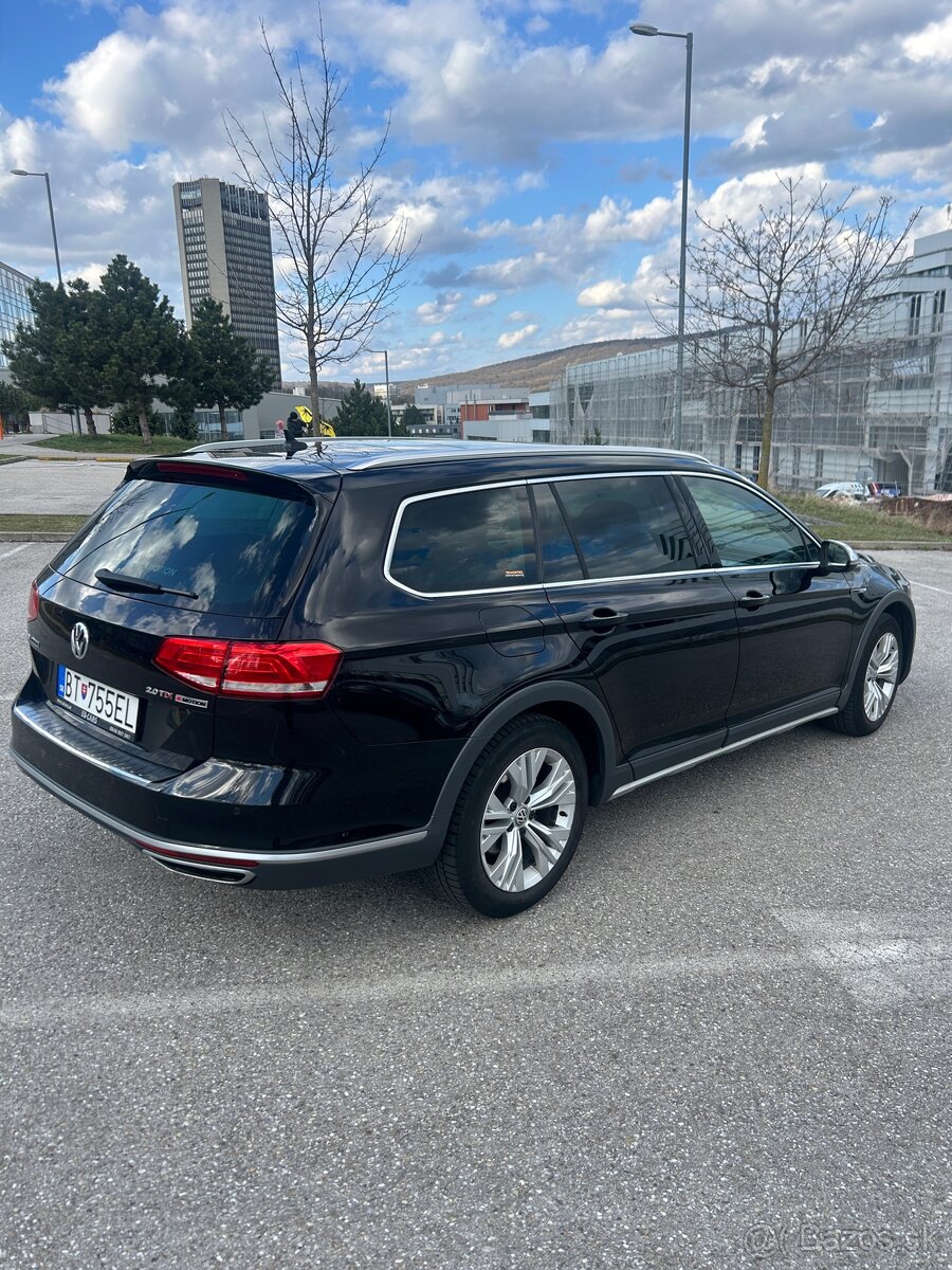 Volkswagen Passat Alltrack - 4