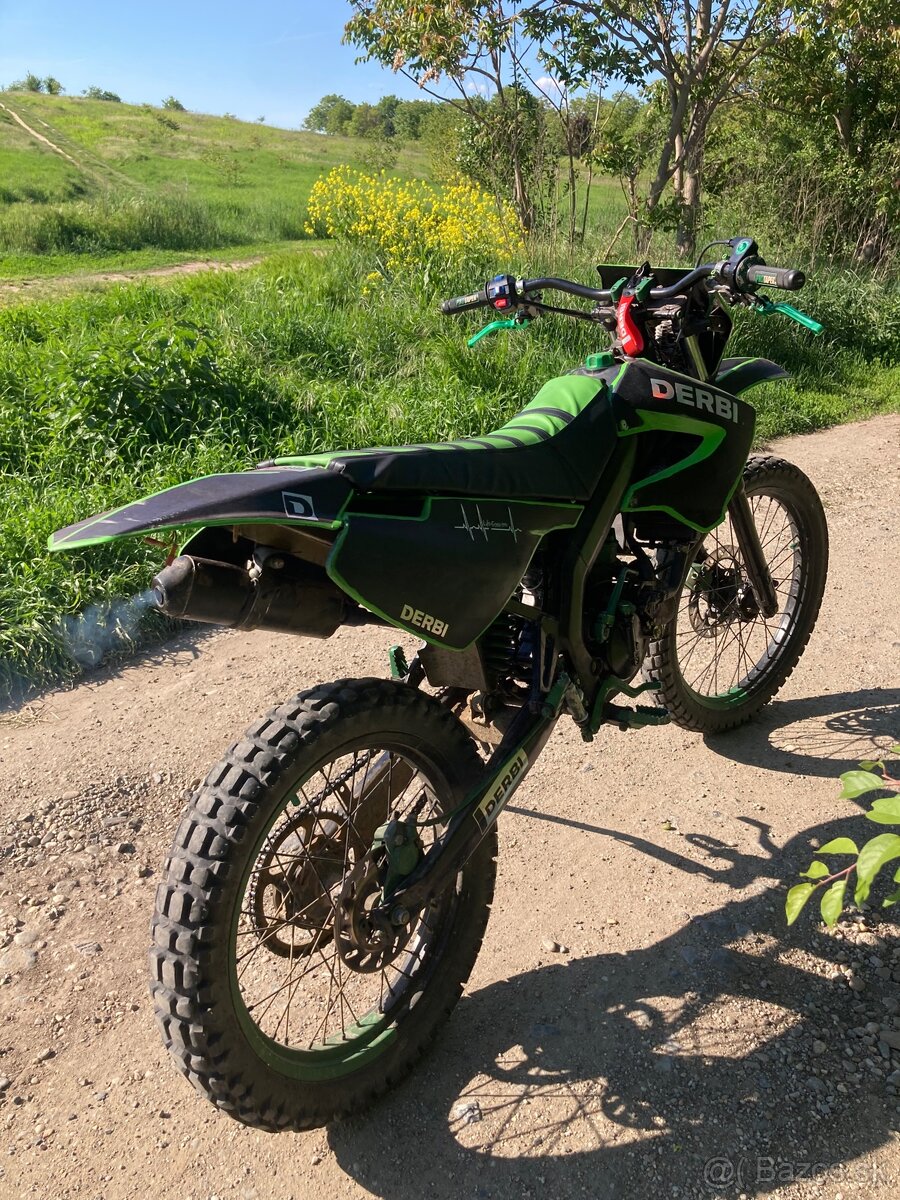 Derbi senda