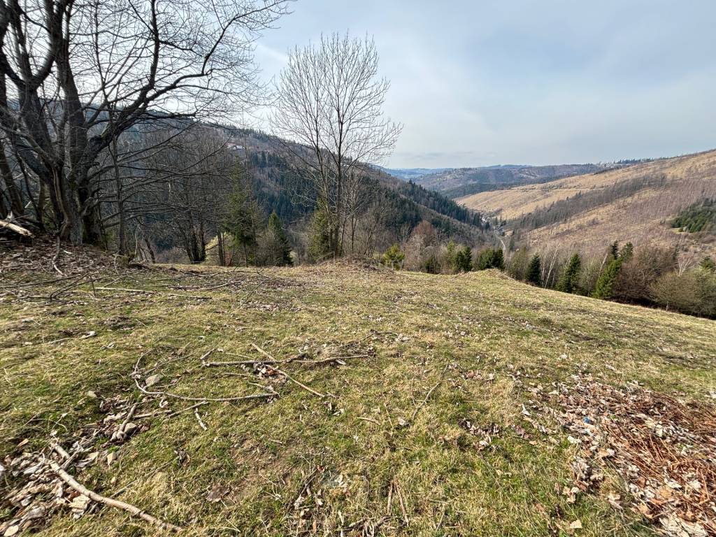 Predaj úžasného pozemku s prekrásnym výhľadom v Oščadnici (M - 4