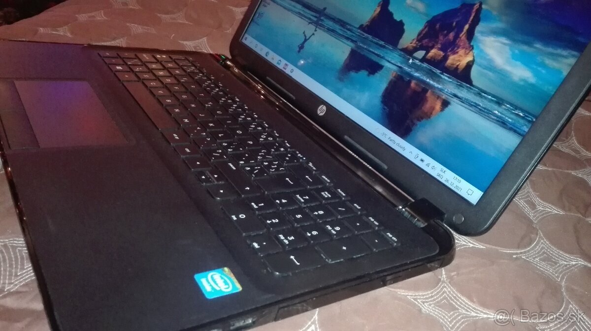 HP 250, Intel i3. 15,6". 8 GB. 500 GB. - 4