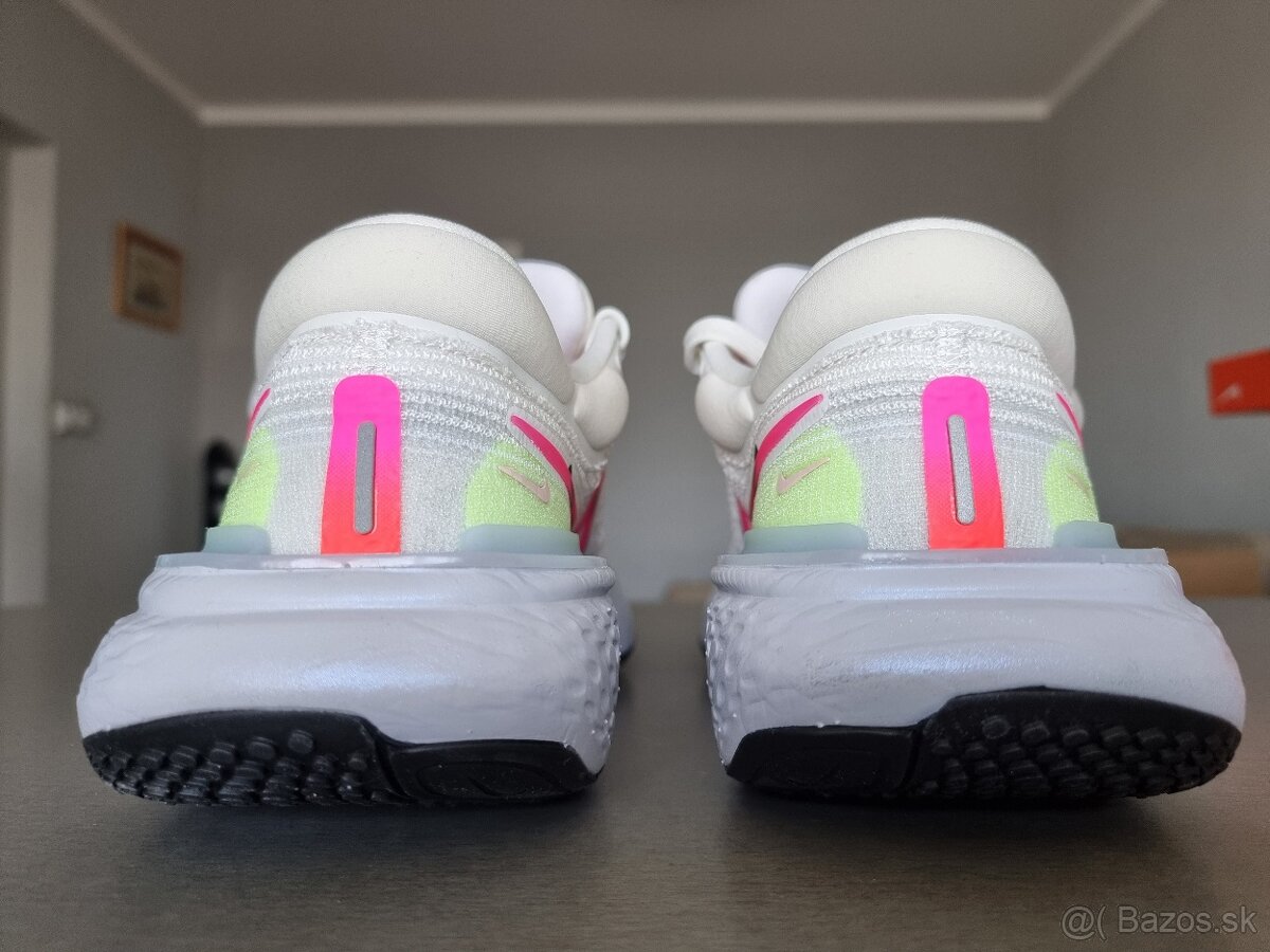 Nike ZOOMX Invincible Run - 4