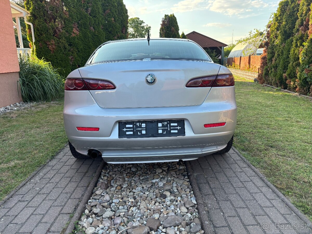 Predám alfa romeo 159 1.9jtd 110kw - 4