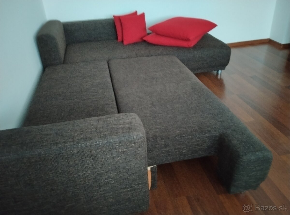 Rohový rozkladací gauč - 4