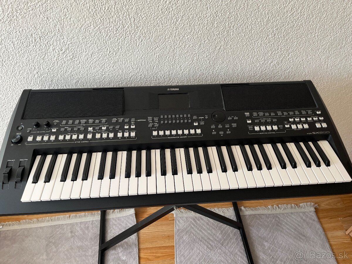 Klávesy Yamaha Psr SX600 - 4