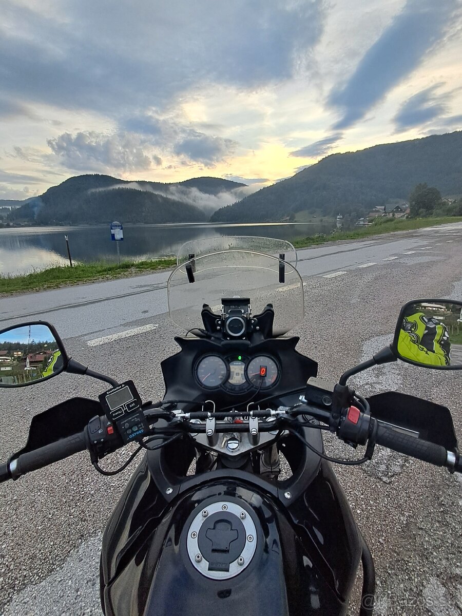 Suzuki Vstrom 650 - 4