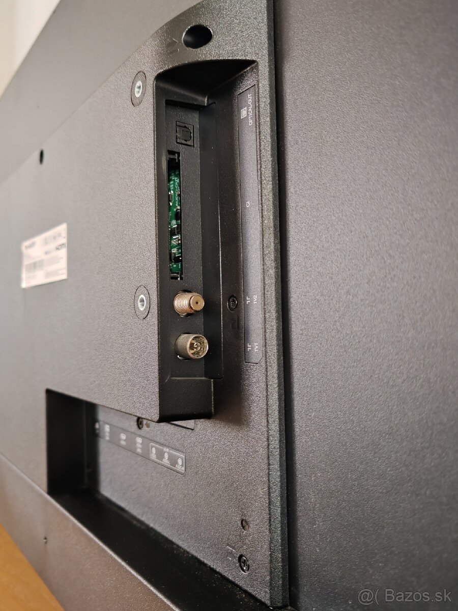 Predám smart TV 40'' - 4