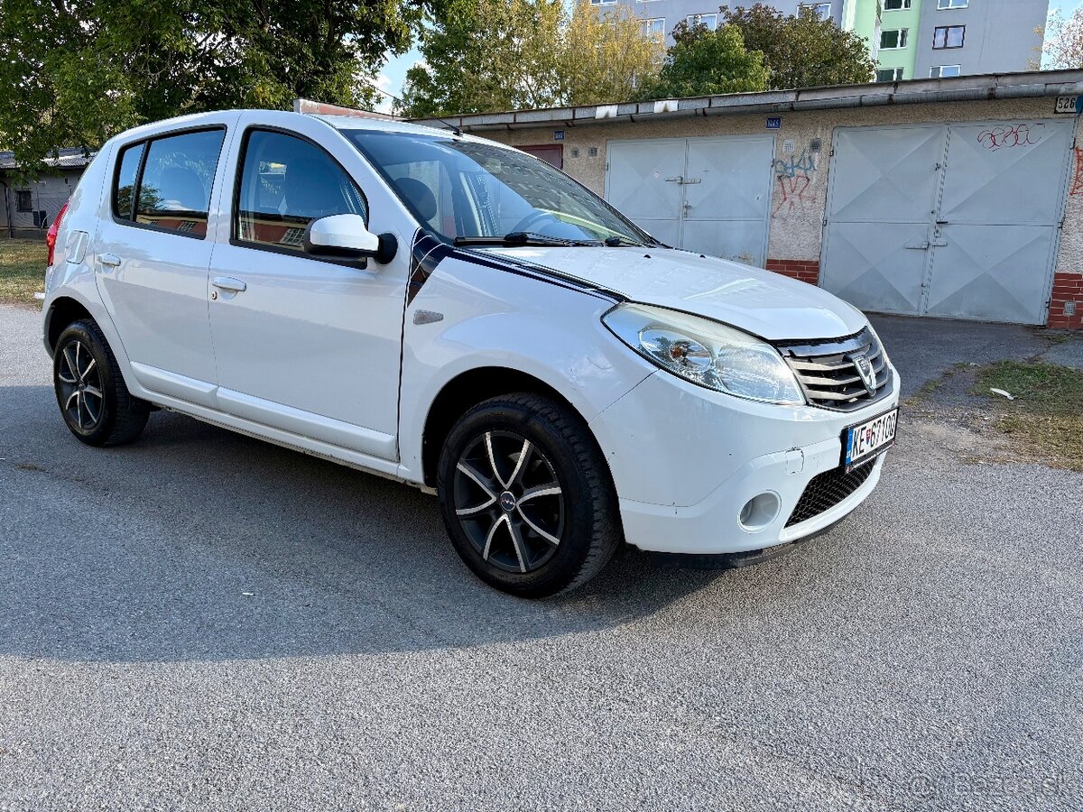 Dacia Sandero - 4