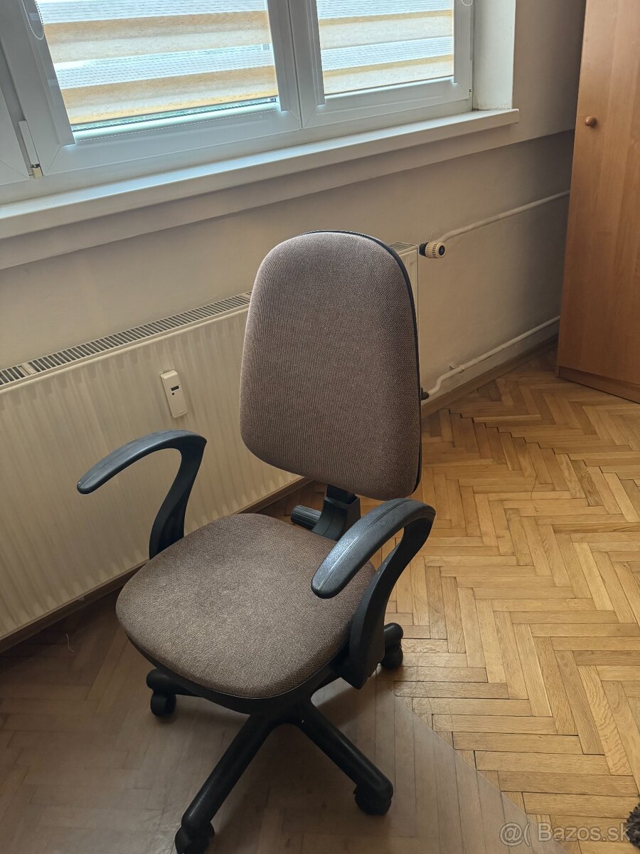 Predám nábytok do obývacej, detskej izby - 4