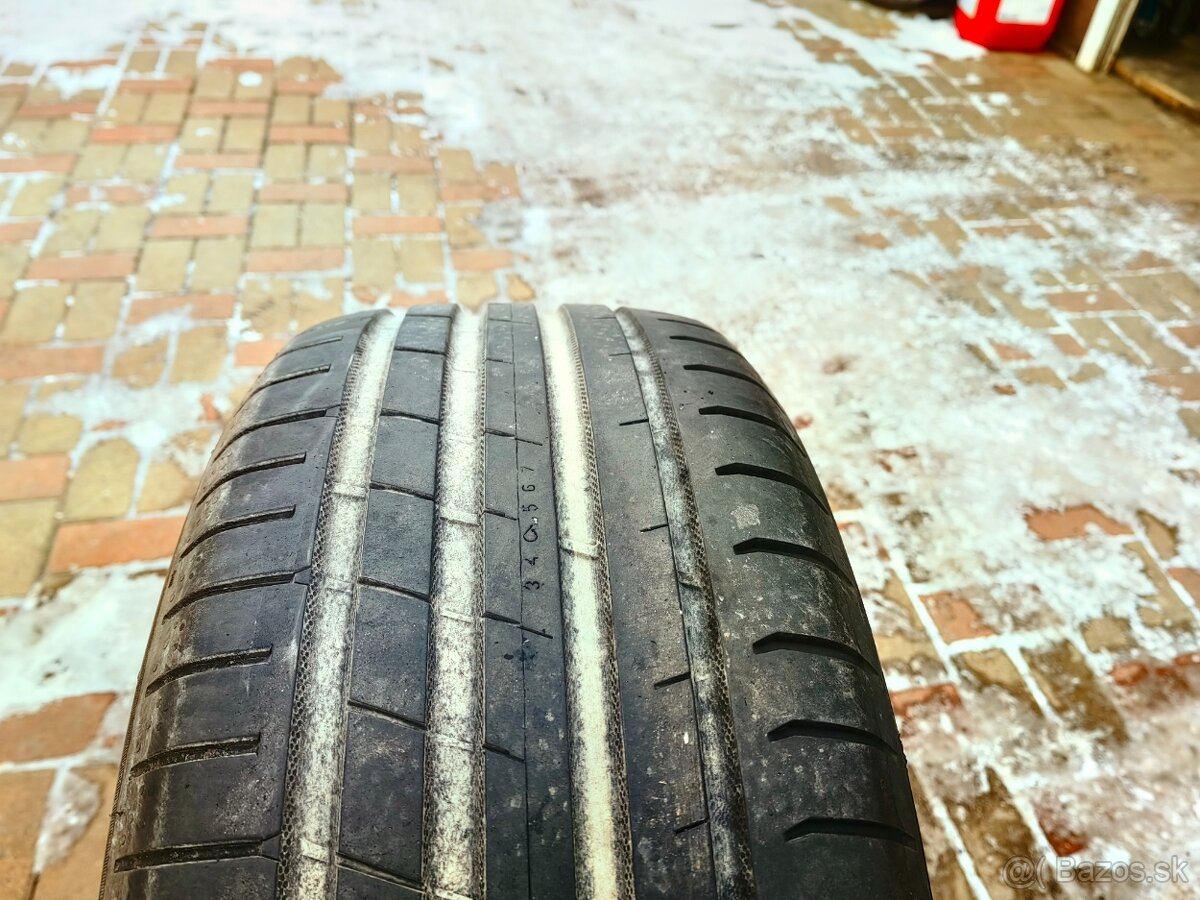 Nokian 235/55 r17 letné - 4
