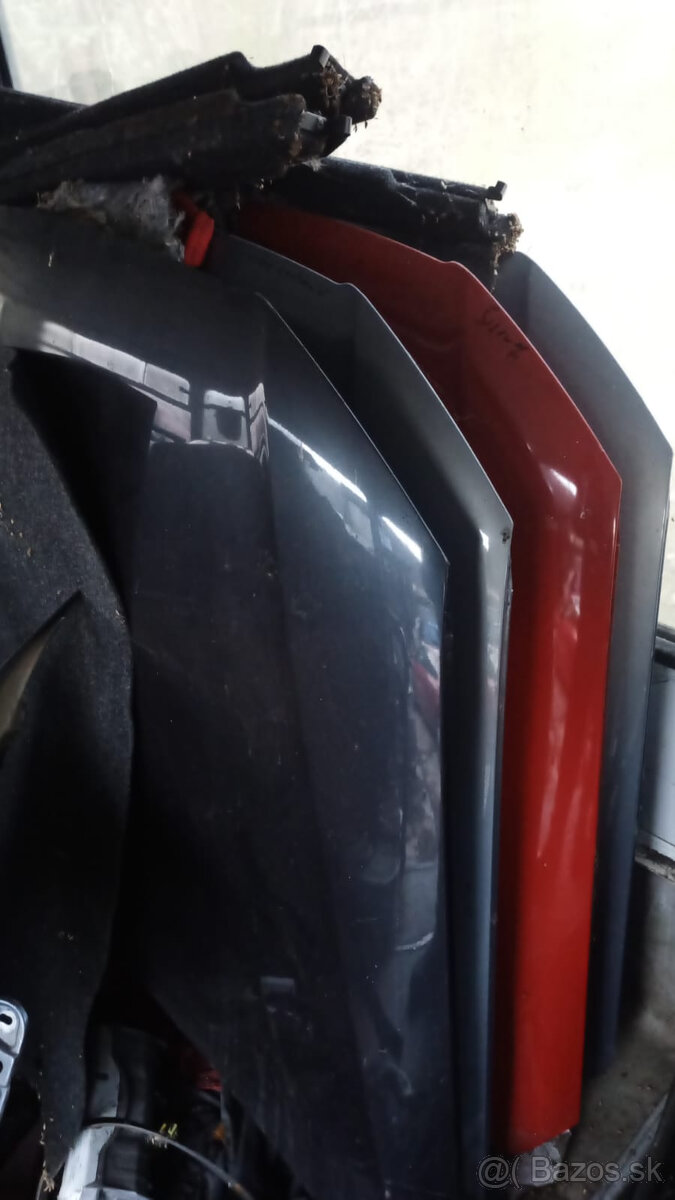 Predná kapota VW Passat b6 - 4