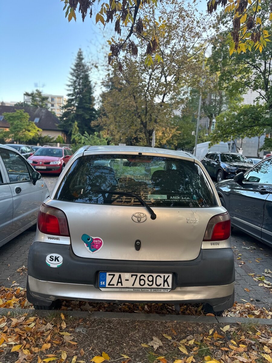 Toyota Yaris 1.0 - 4