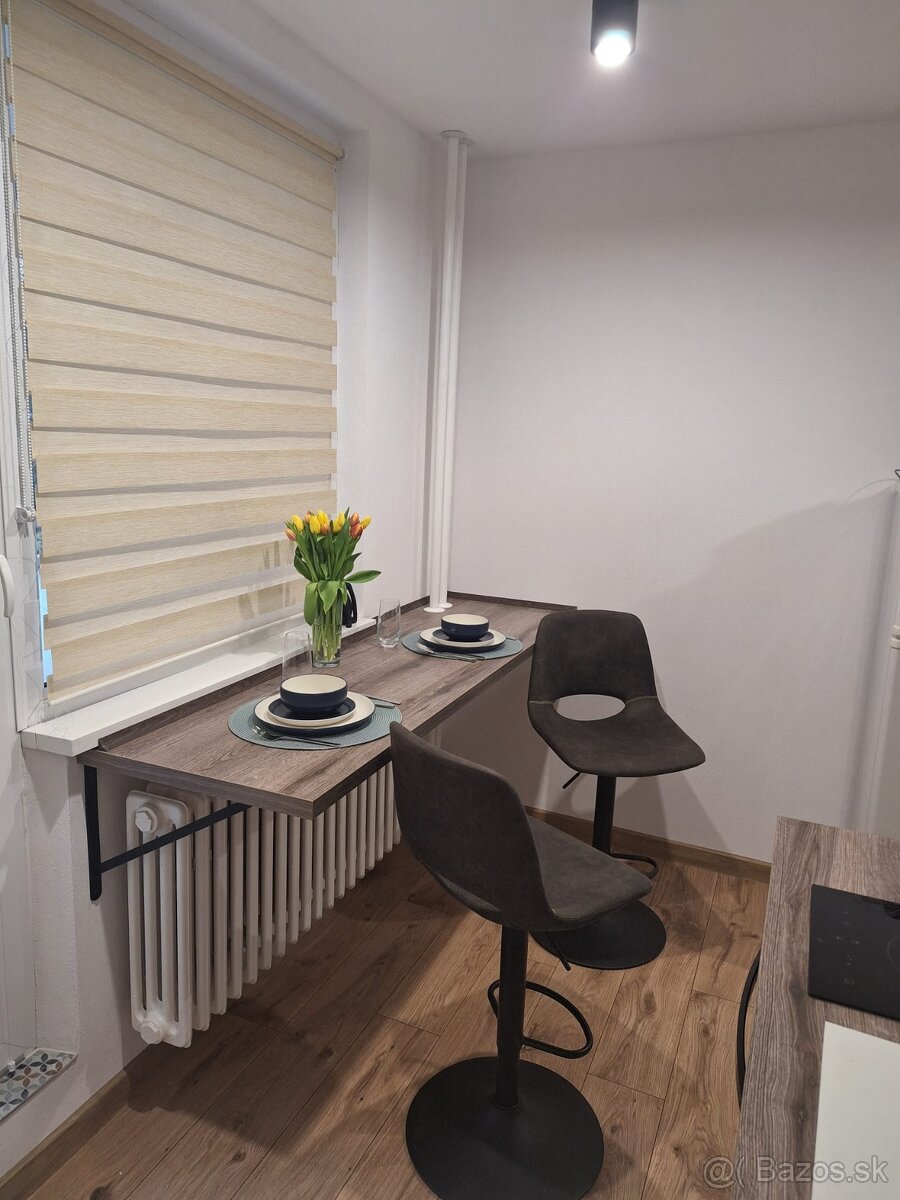 Prenájom 1 izbového bytu na sídlisku Západ 1 - Rezervovaný - 4