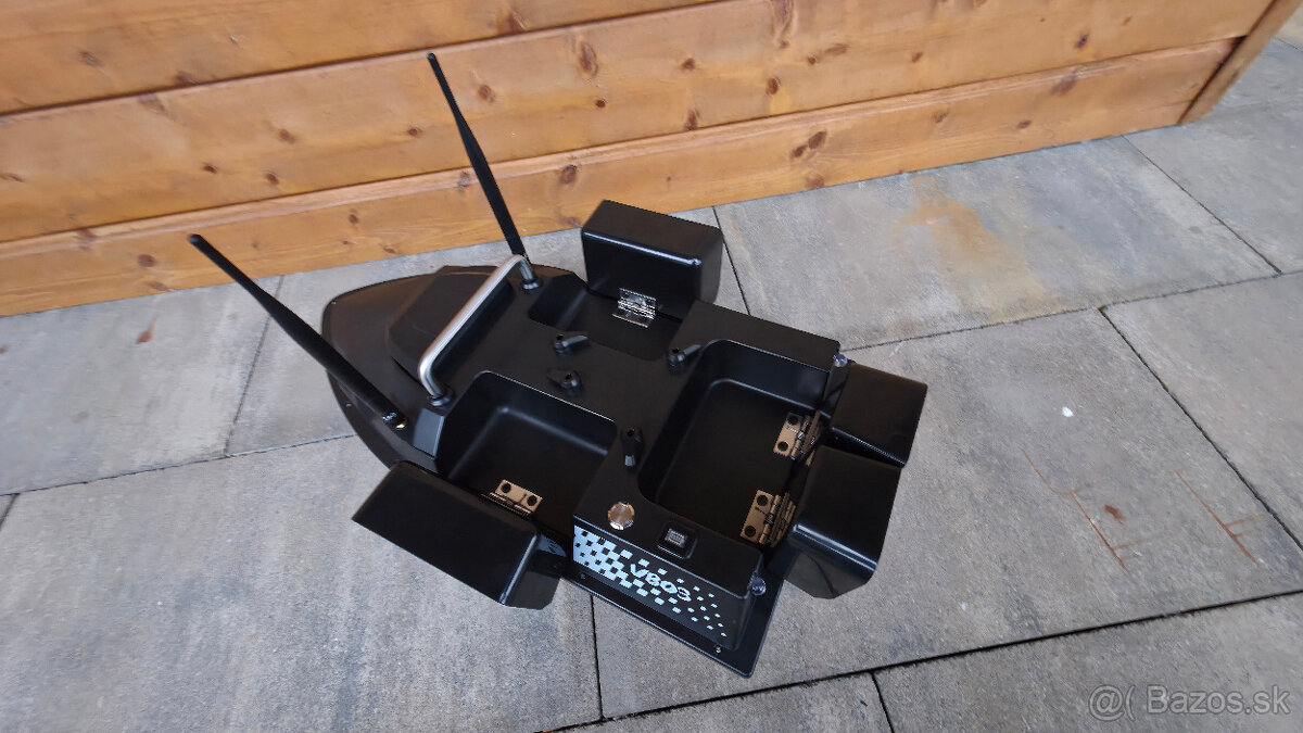 Flytec V803 GPS zavážacia loďka - 4