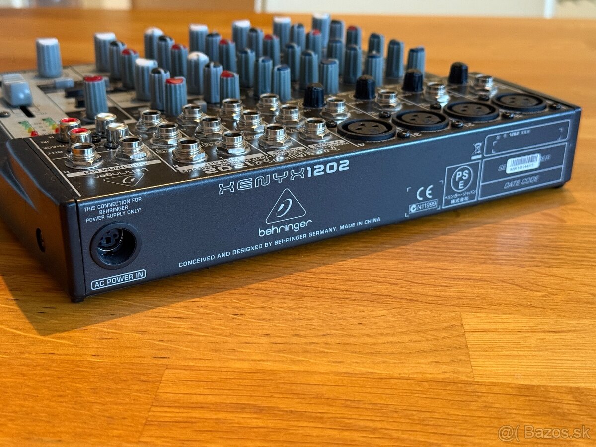 Behringer Xenyx 1202 - 4