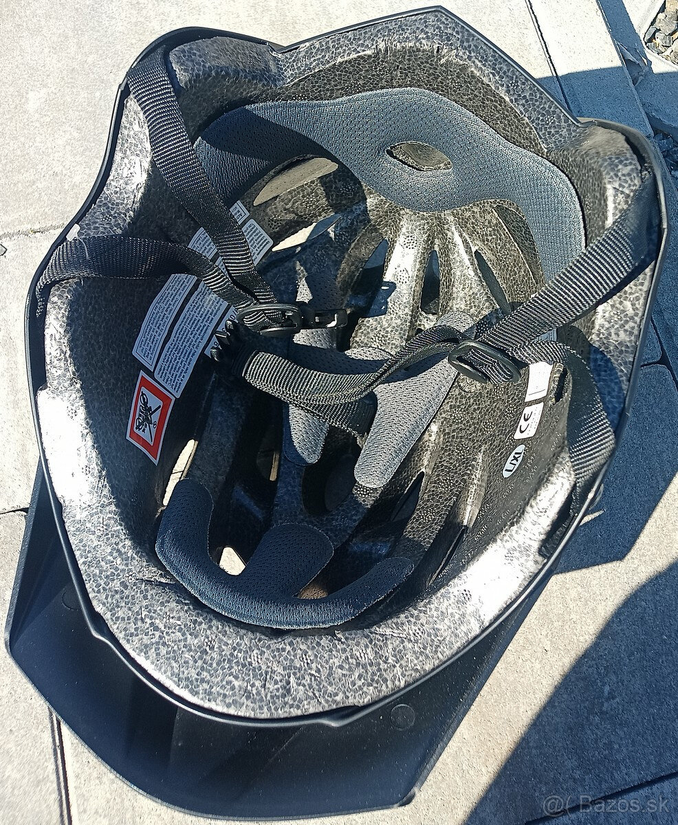 Cyklistické helmy - 4