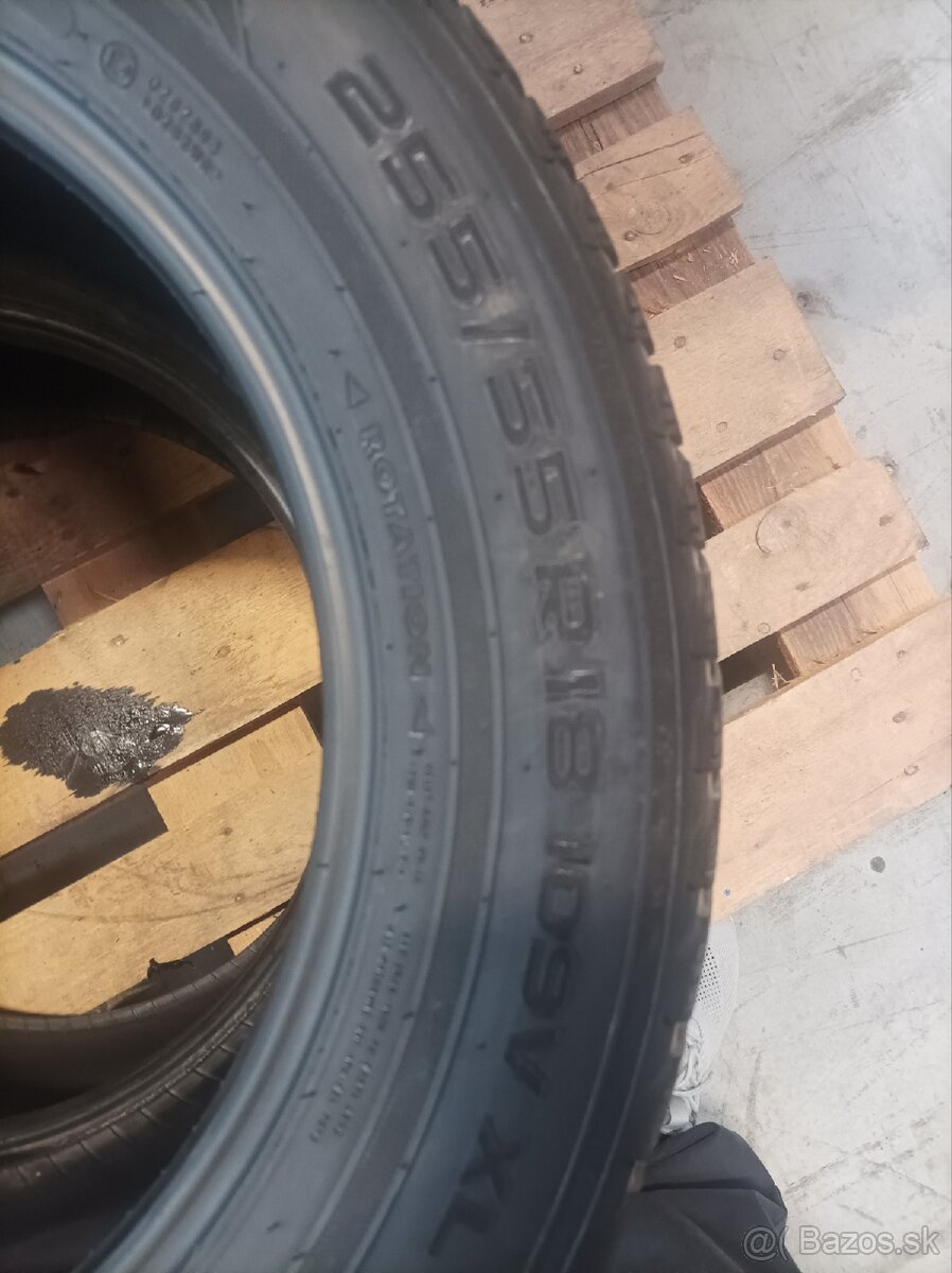 255/55 R18 Nokian