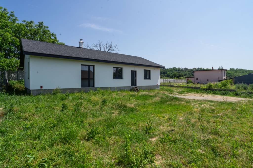 NOVOSTAVBA S VEĽKORYSÝM POZEMKOM PRI KOŠICIACH, 950 m², VAJK - 4