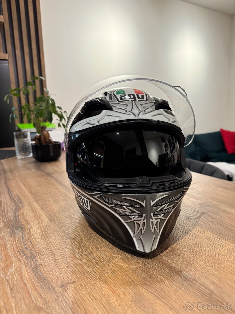 Prilba na motorku AGV (M) - 4