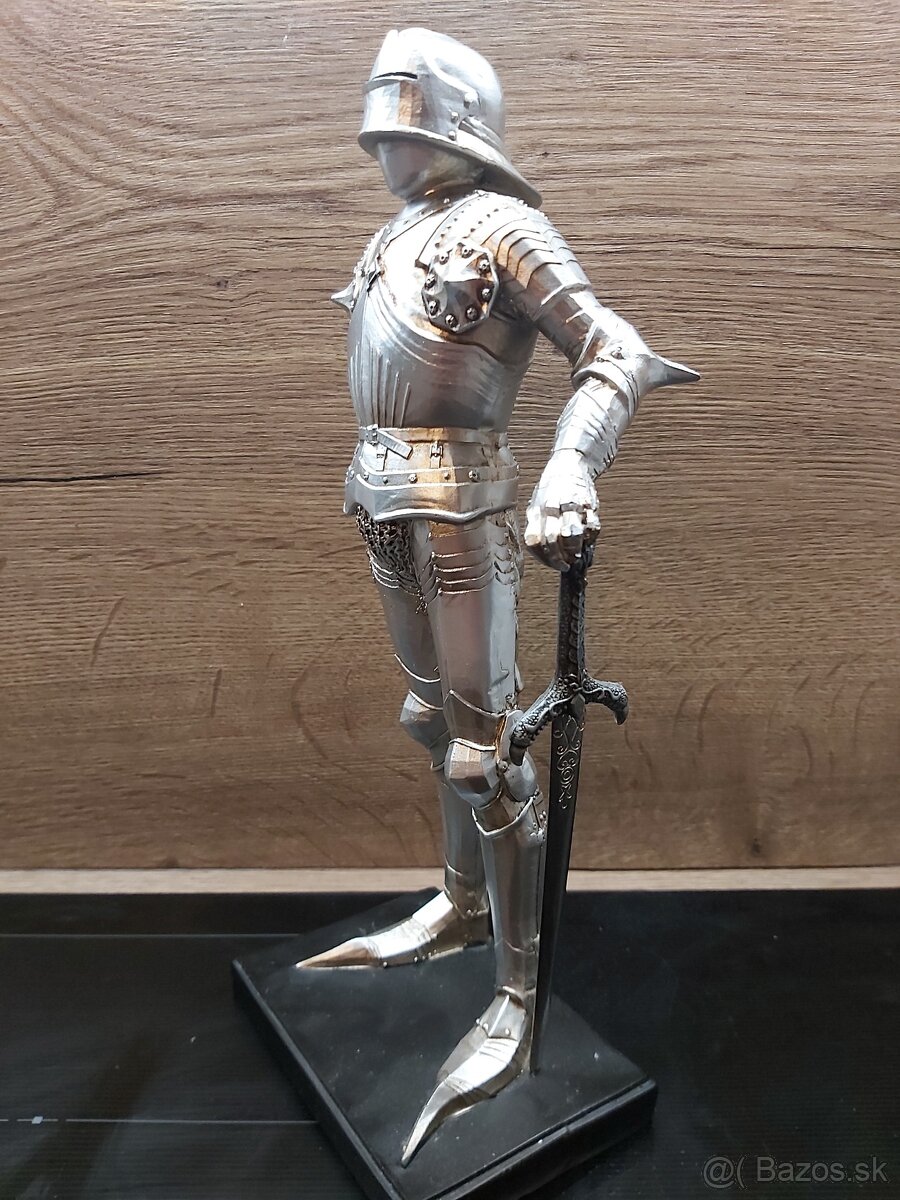 Model Rytier - v zbroji mc36100 - 4