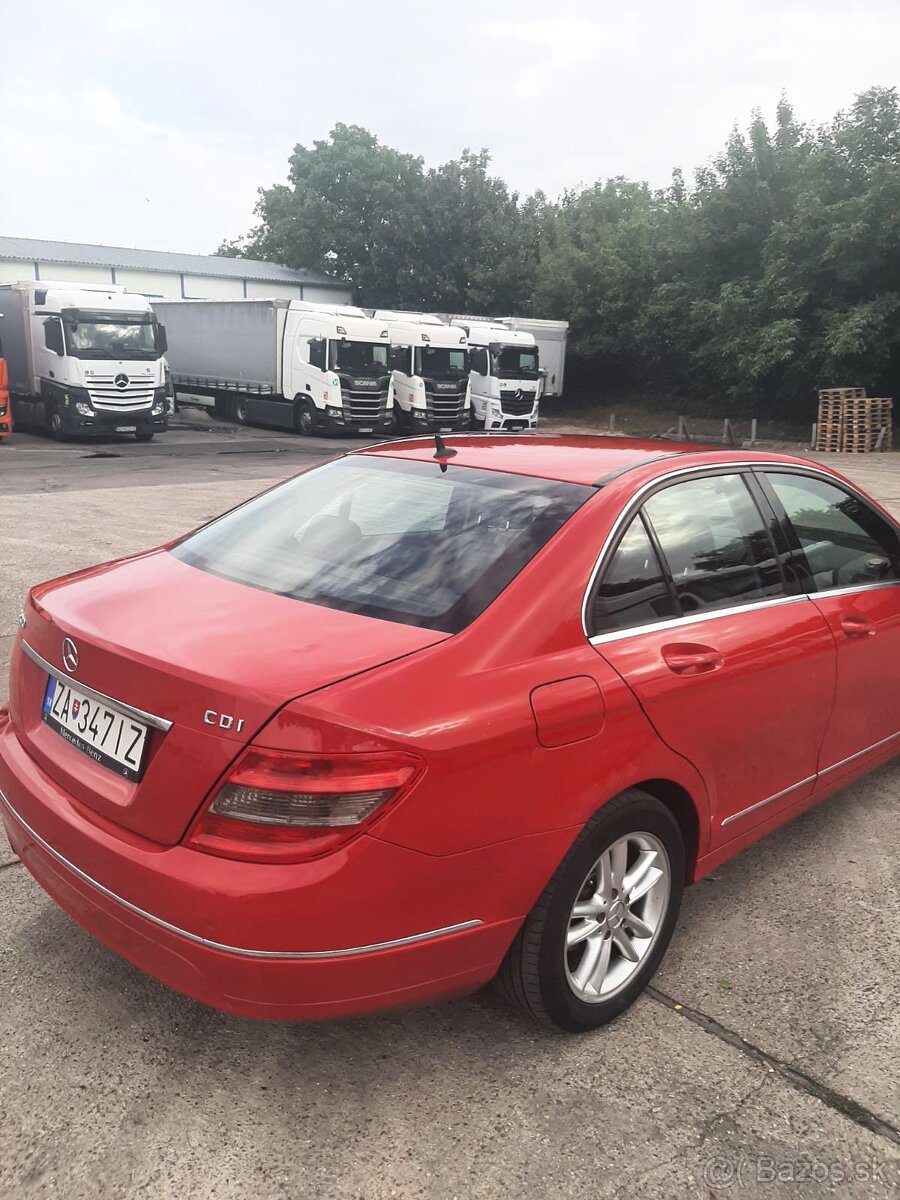 Mercedes Benz C200 - 4