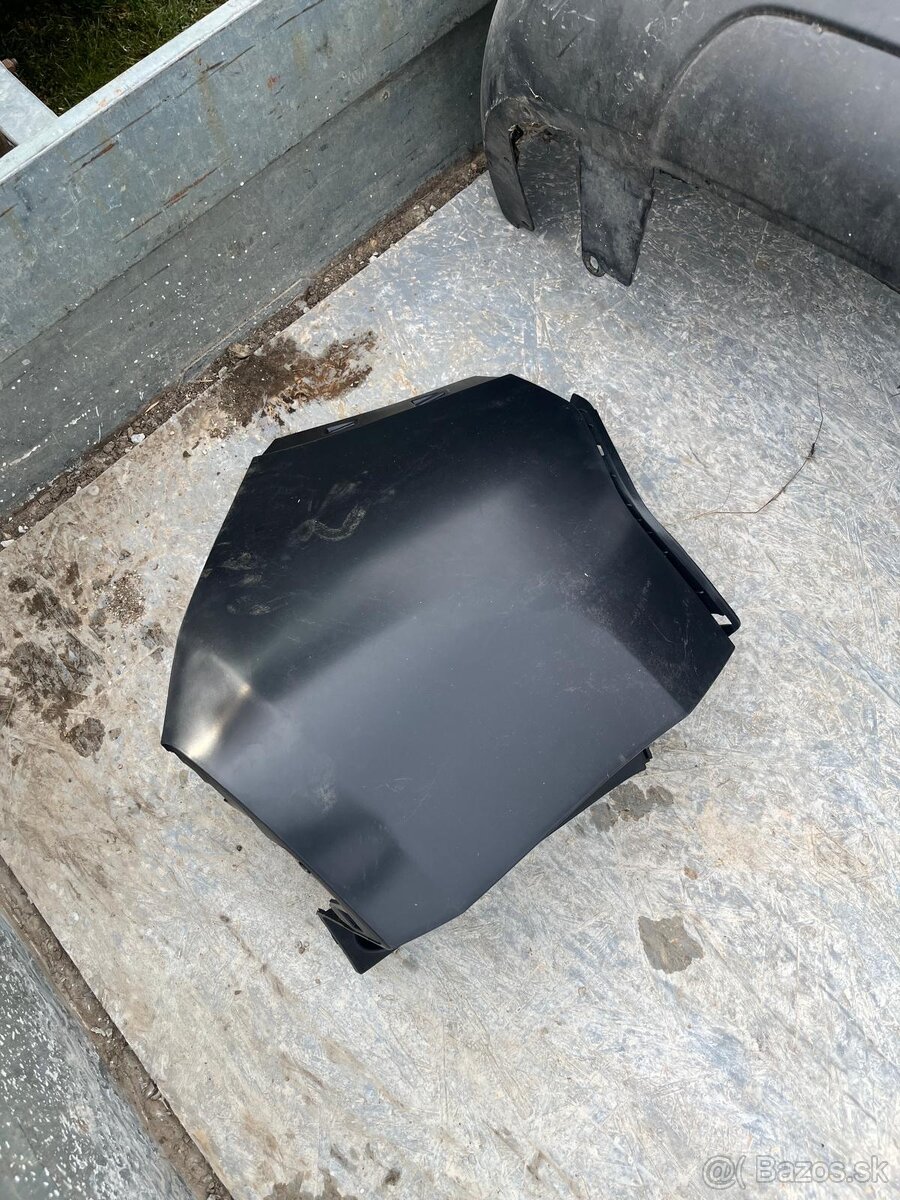 Zadný plastový nárazník.Peugeot3008 - 4