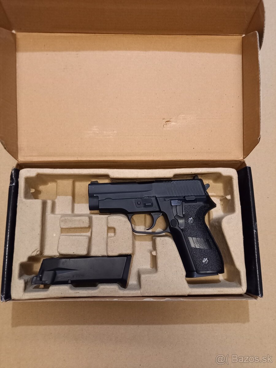 Sig Sauer WE 228, airsoft - 4