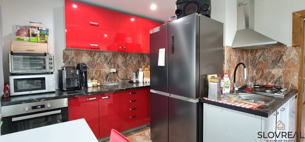 SLOVREAL predaj kompletne zrekonštruovaný 3-i byt, Žiar n/Hr - 4