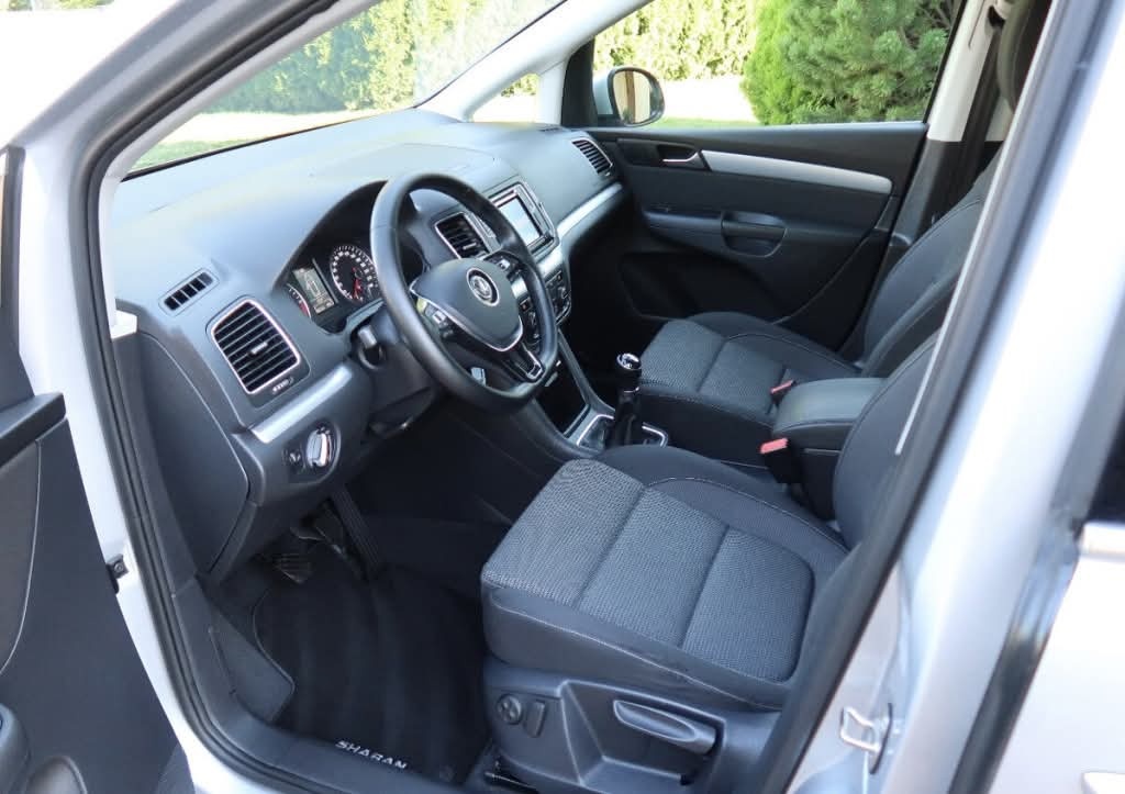 Sharan 2,0 TDI Facelift Highline 7-miestne 110kW M6 Webasto - 4