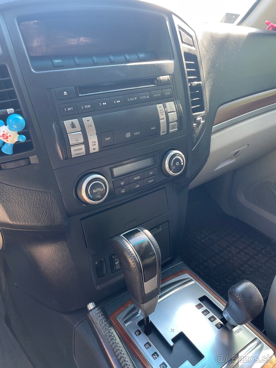 Mitsubushi pajero IV - 4