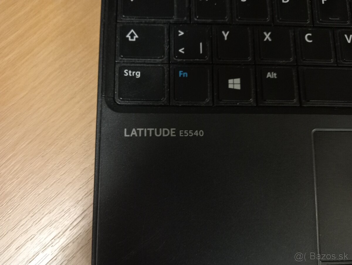 predám nefunkčný notebook Dell Latitude e5540 - 4