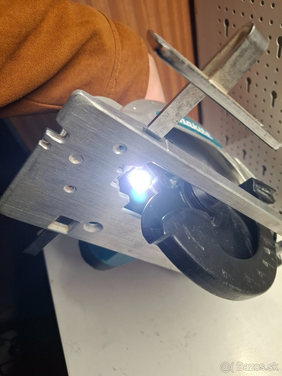 Kotúčová, Okružná píla / mafel makita DSS610 - 4