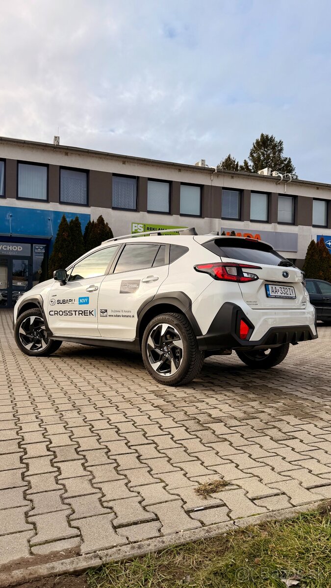 🚙 Subaru Crosstrek 2.0i e-boxer CVT Style X-TRA - 4