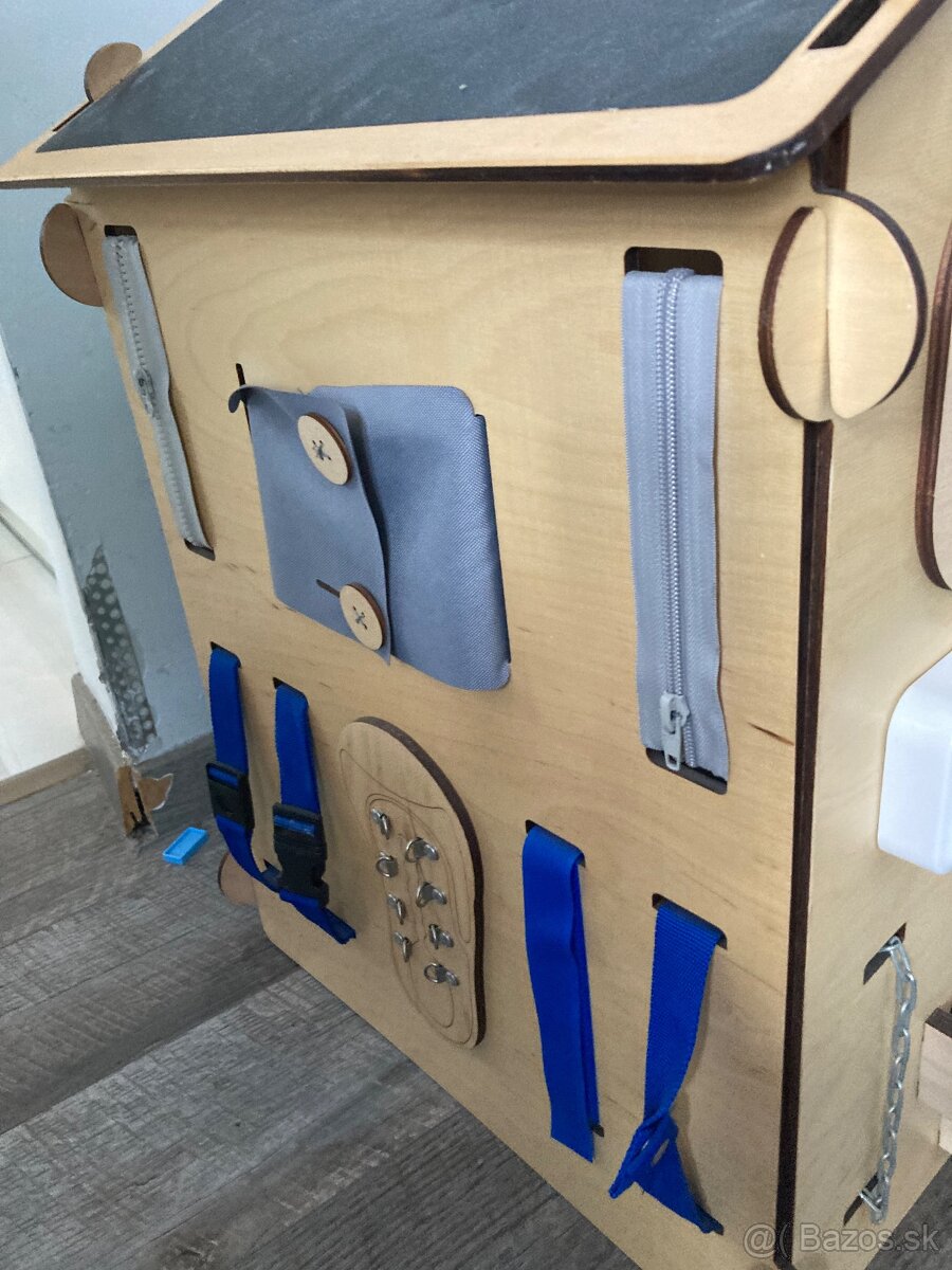 Predám drevený Montesori domček - 4