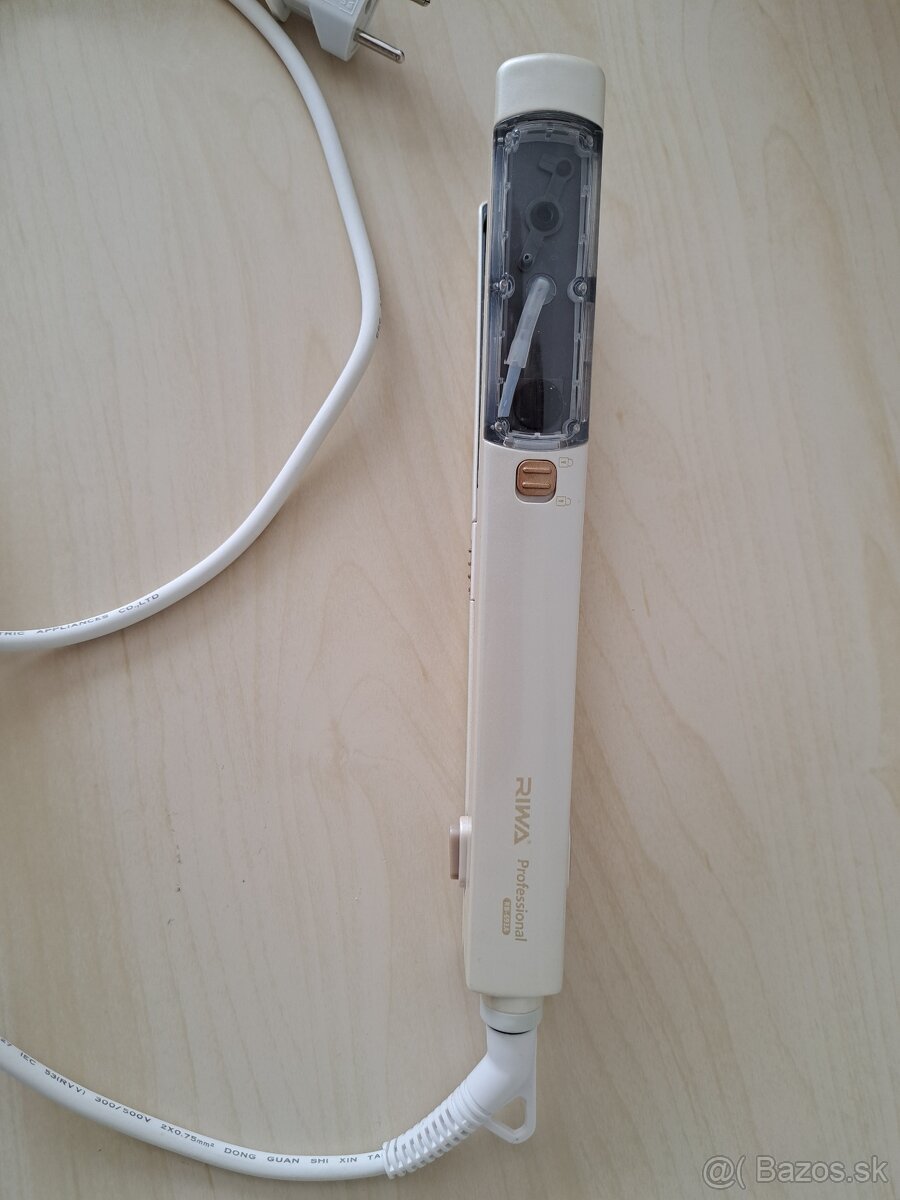 Žehlička na vlasy s parou RIWA Professional - 4