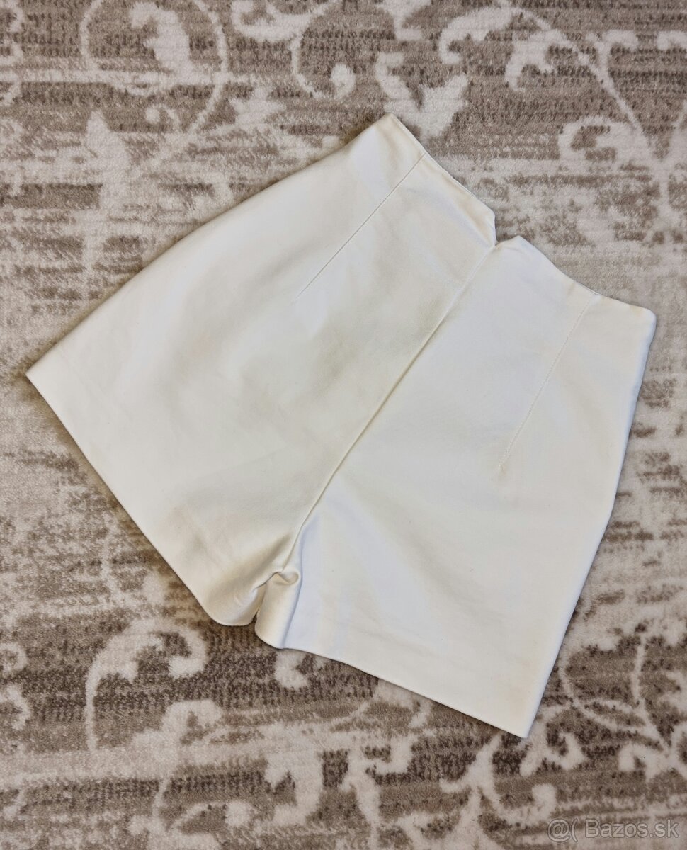 šortky s vysokým pásom XS - 4