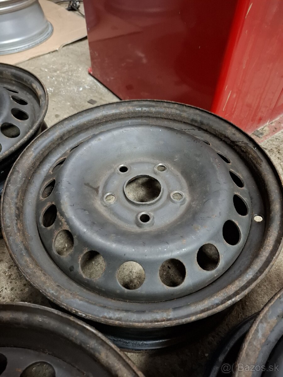 Plechové disky 5x112 R15 VW - 4